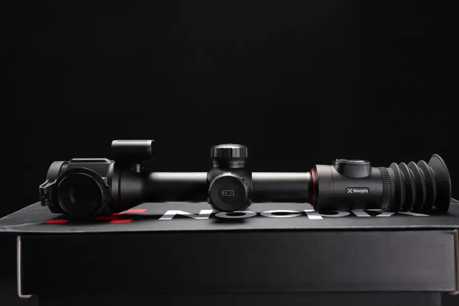 Bolt-L35R-nocpix-pl-7.webp
